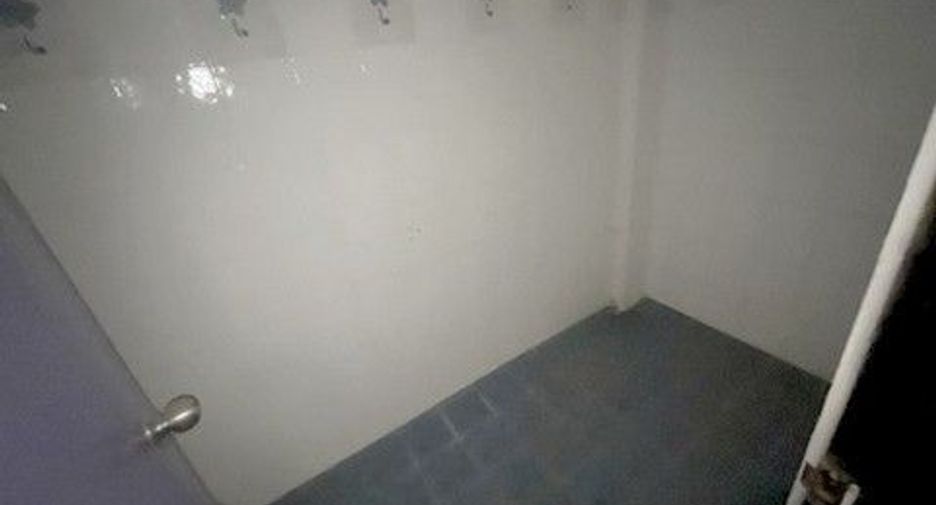 For sale 1 bed retail Space in Thung Khru, Bangkok
