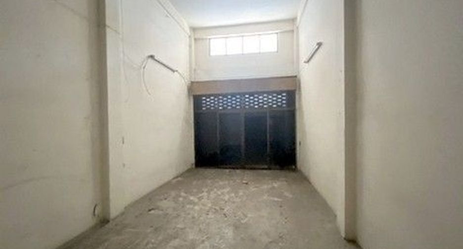 For sale 1 bed retail Space in Thung Khru, Bangkok