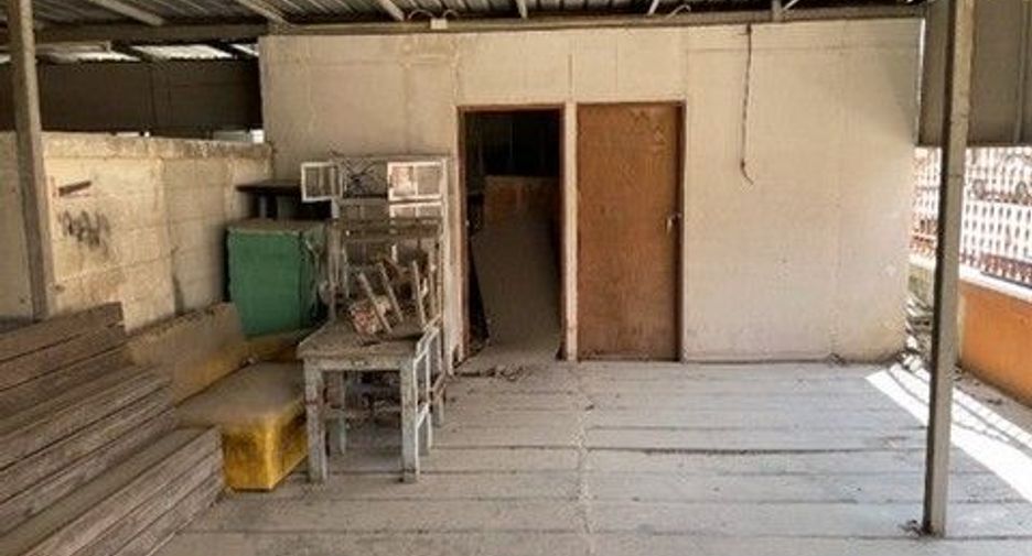 For sale 1 bed retail Space in Bang Khun Thian, Bangkok