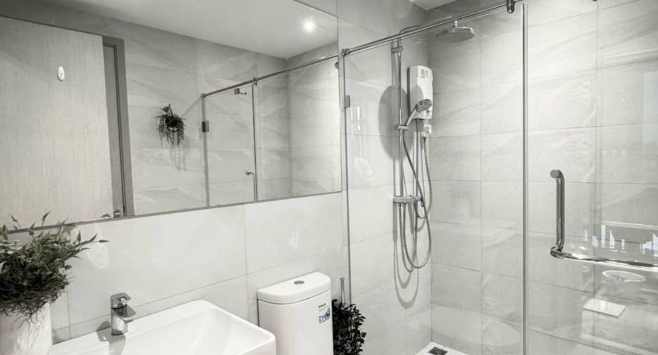 For sale 1 bed condo in Watthana, Bangkok