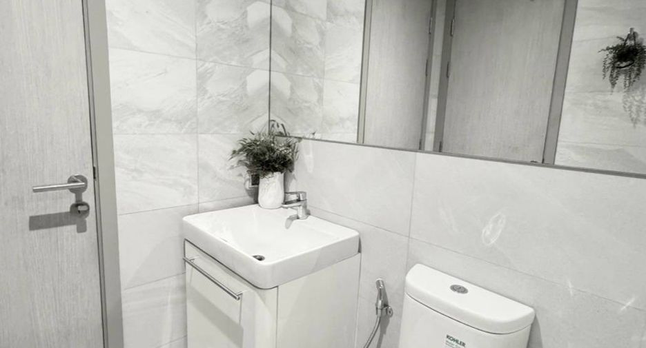 For sale 1 bed condo in Watthana, Bangkok