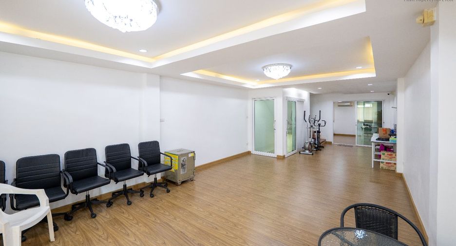 For sale 1 bed retail Space in Bang Khun Thian, Bangkok
