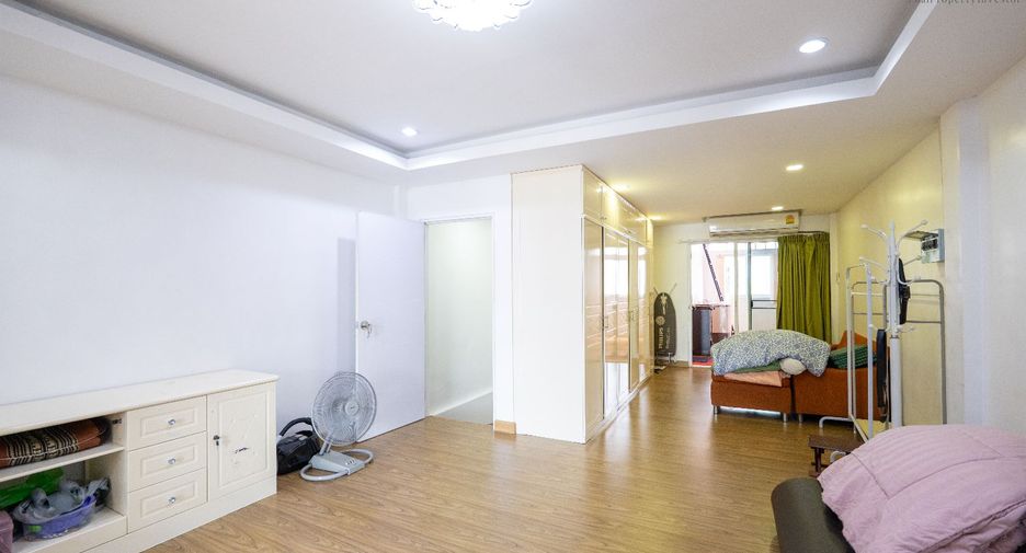 For sale 1 bed retail Space in Bang Khun Thian, Bangkok