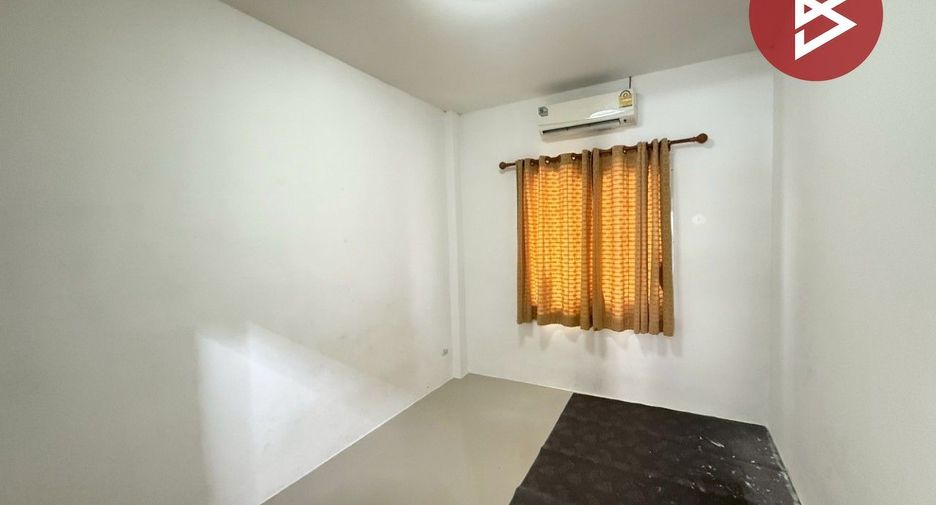 For sale 3 bedrooms townhouse in Khlong Sam Wa, Bangkok
