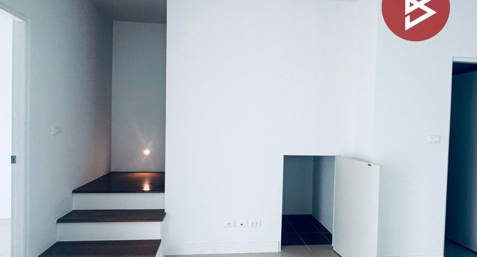 For sale 2 bedrooms townhouse in Mueang Pathum Thani, Pathum Thani