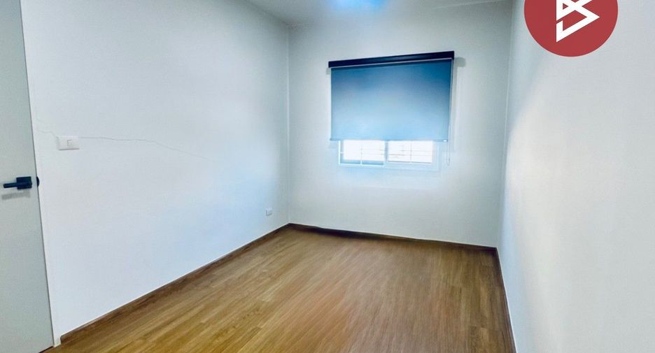 For sale 2 bedrooms townhouse in Mueang Pathum Thani, Pathum Thani