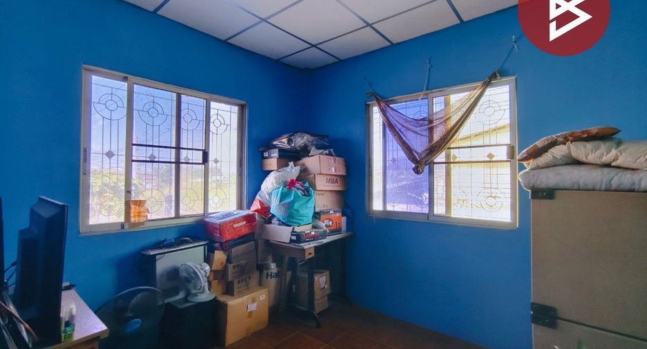 出售 3 卧室 联排别墅 在 Sam Phran, Nakhon Pathom
