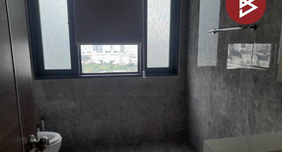For sale 2 bedrooms condo in Huai Khwang, Bangkok