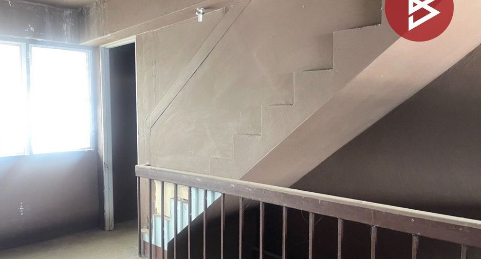 For sale 1 Beds retail Space in San Kamphaeng, Chiang Mai