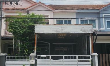For sale 3 bedrooms townhouse in Lam Luk Ka, Pathum Thani