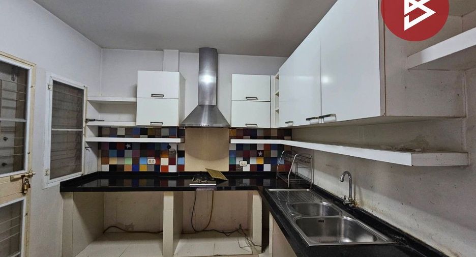 For sale 3 bedrooms townhouse in Lam Luk Ka, Pathum Thani