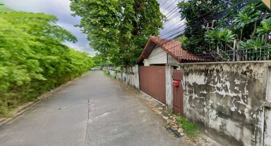For sale 2 bedrooms house in Phra Khanong, Bangkok