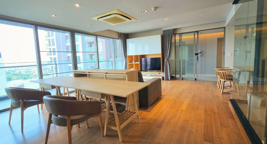 For sale 3 bedrooms condo in Yan Nawa, Bangkok