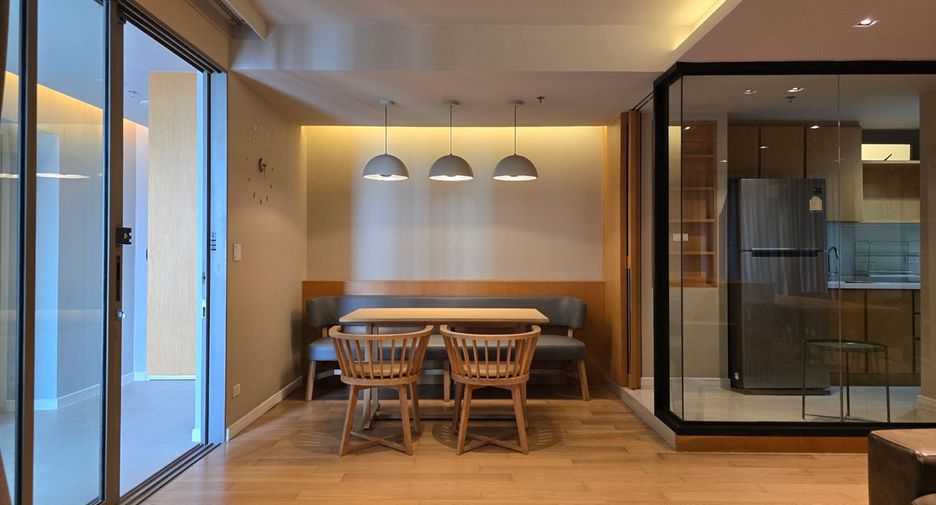 For sale 3 bedrooms condo in Yan Nawa, Bangkok