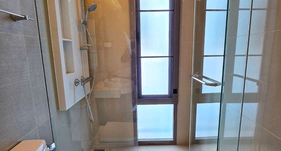For sale 3 bedrooms condo in Yan Nawa, Bangkok