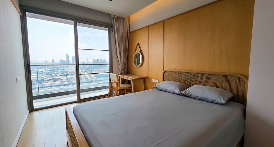 For sale 3 bedrooms condo in Yan Nawa, Bangkok