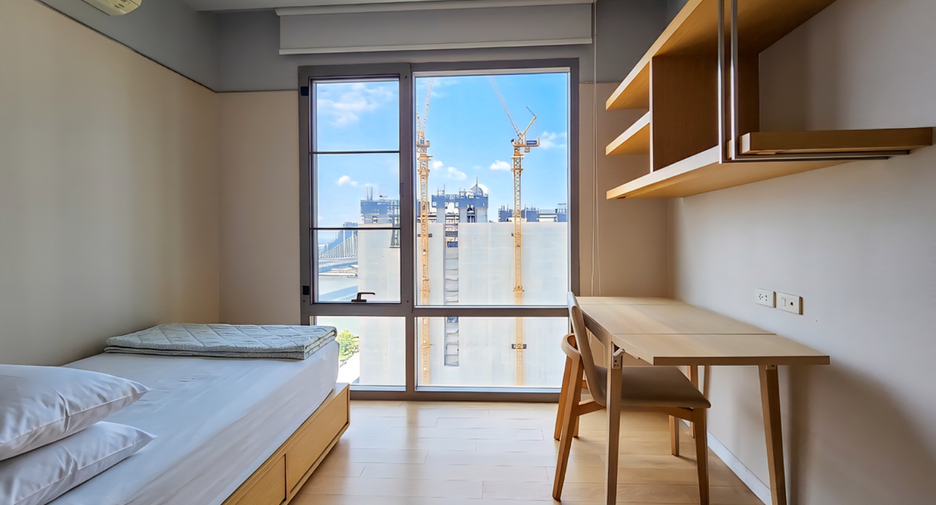 For sale 3 bedrooms condo in Yan Nawa, Bangkok