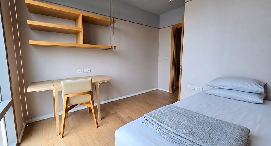 For sale 3 bedrooms condo in Yan Nawa, Bangkok