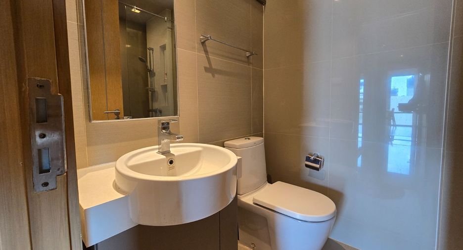 For sale 3 bedrooms condo in Yan Nawa, Bangkok