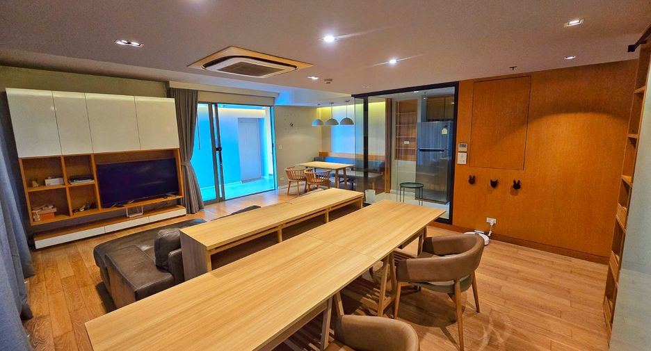 For sale 3 bedrooms condo in Yan Nawa, Bangkok