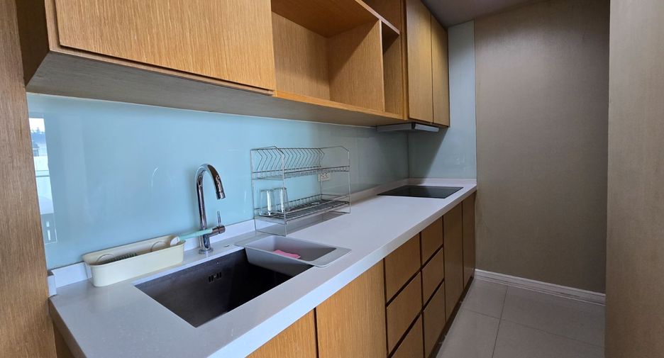 For sale 3 bedrooms condo in Yan Nawa, Bangkok