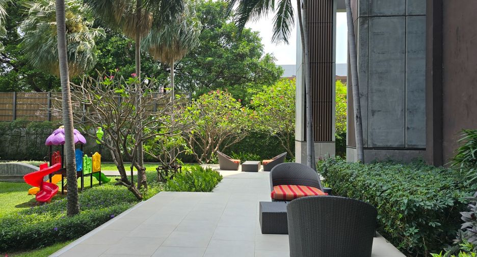 For sale 3 bedrooms condo in Yan Nawa, Bangkok