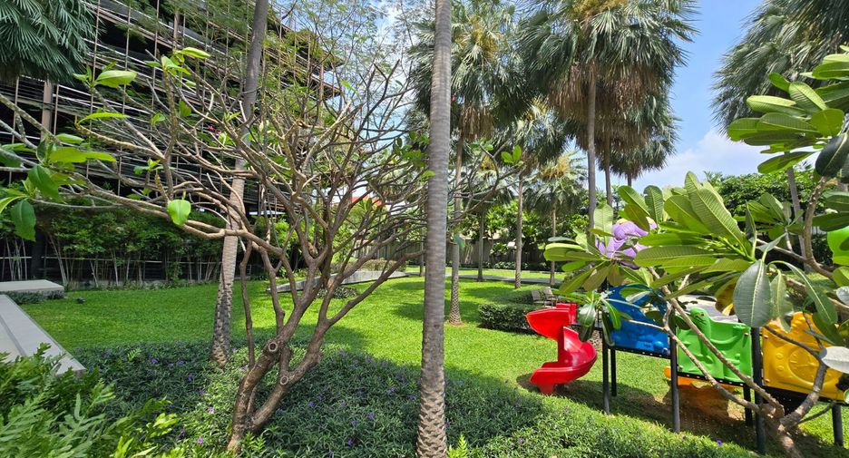 For sale 3 bedrooms condo in Yan Nawa, Bangkok