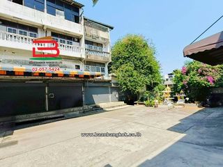 For sale retail Space in Wang Thonglang, Bangkok