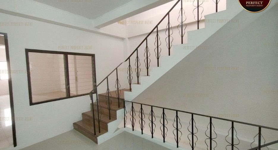 Gewerbefläche zum Kauf mit 5 Zimmer in Bang Khun Thian, Bangkok