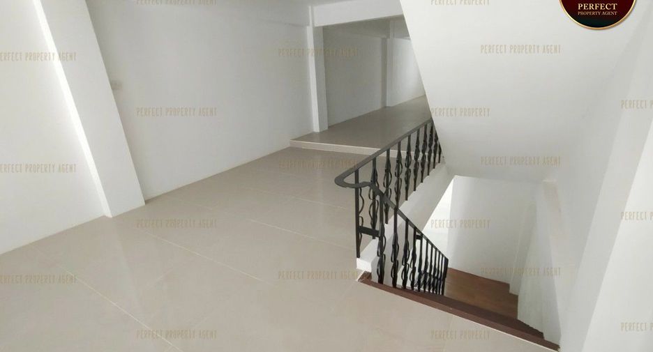 Gewerbefläche zum Kauf mit 5 Zimmer in Bang Khun Thian, Bangkok