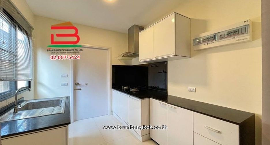 For sale 3 bedrooms house in Khlong Luang, Pathum Thani