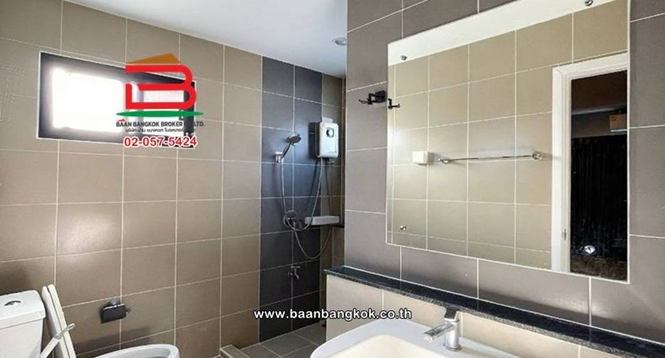 For sale 3 bedrooms house in Khlong Luang, Pathum Thani