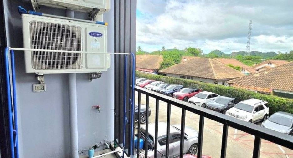 For sale 1 bed condo in Si Racha, Chonburi