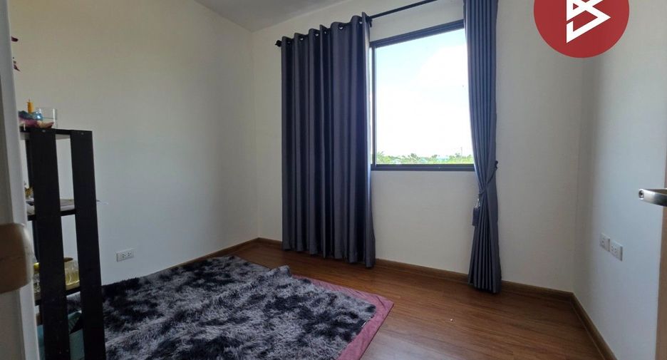 For sale 4 bedrooms house in Sam Khok, Pathum Thani