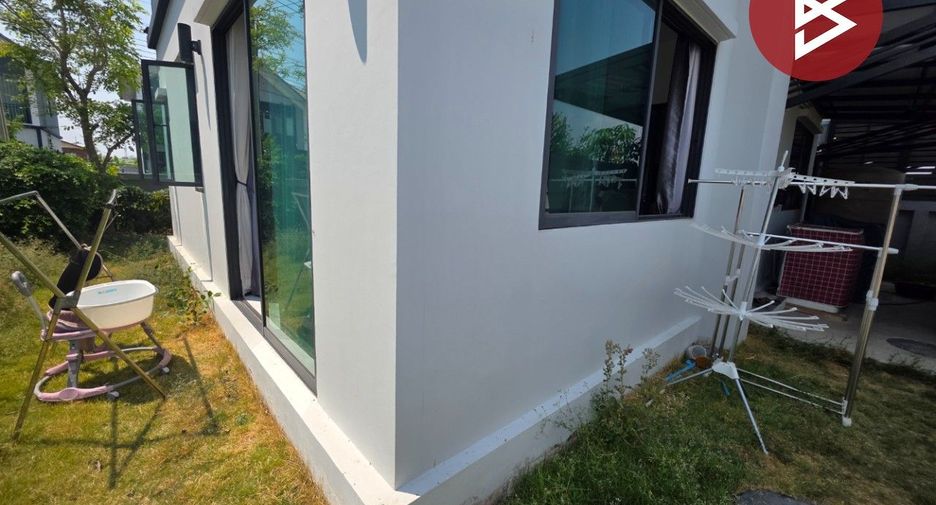 For sale 4 bedrooms house in Sam Khok, Pathum Thani