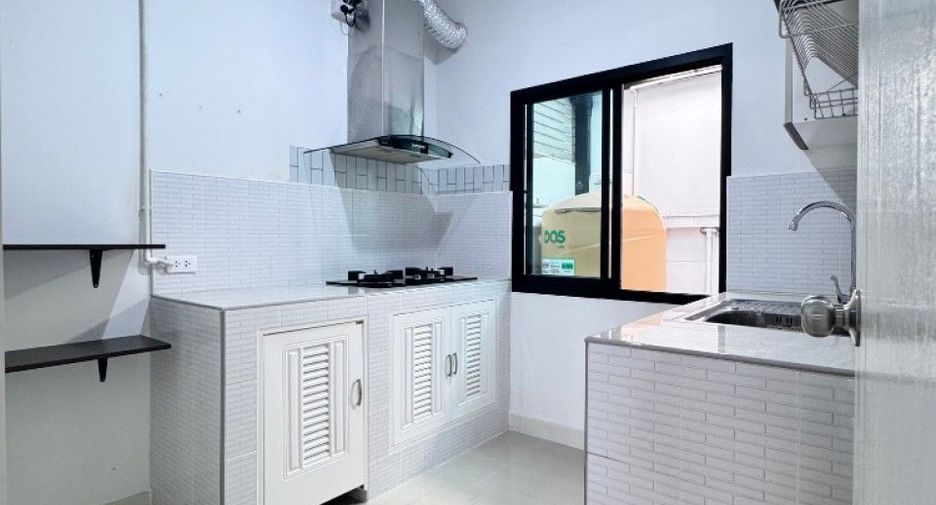 For rent そして for sale 3 ベッドルーム townhouse in Lam Luk Ka, Pathum Thani