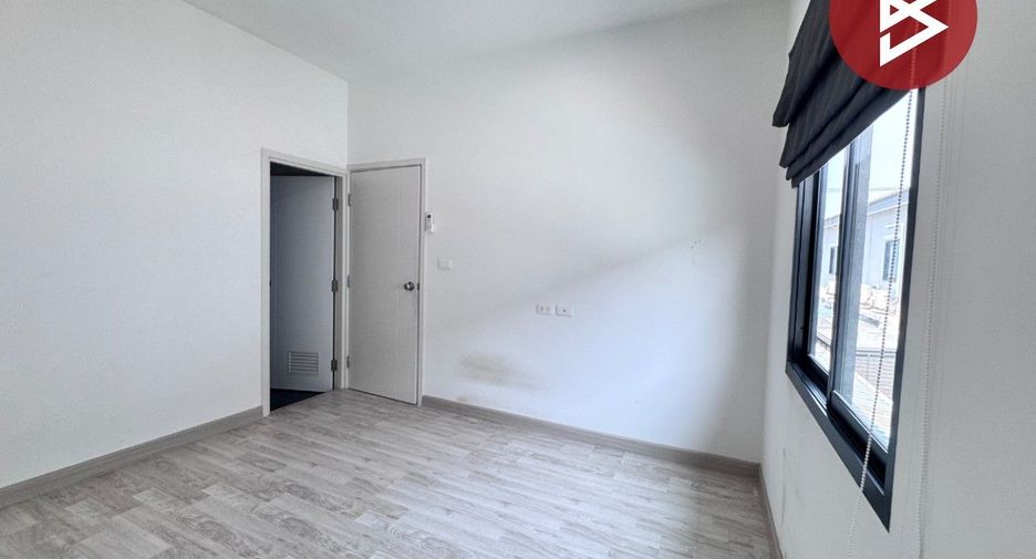 For rent そして for sale 3 ベッドルーム townhouse in Lam Luk Ka, Pathum Thani