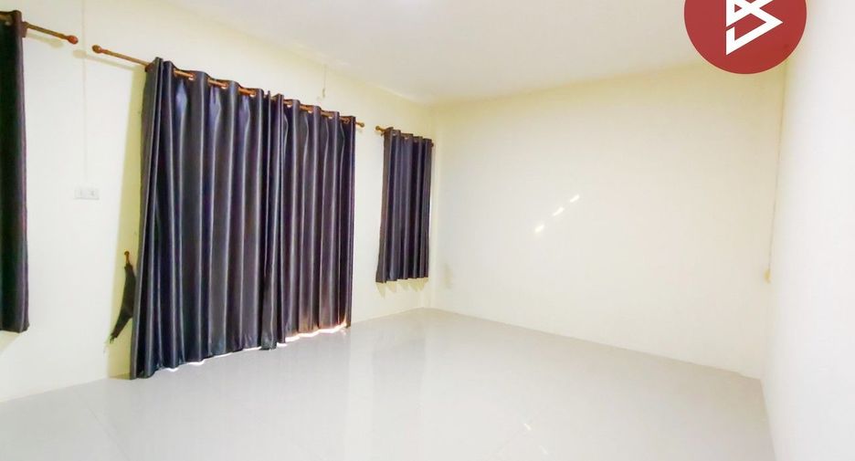 For sale 4 bedrooms townhouse in Mueang Samut Sakhon, Samut Sakhon