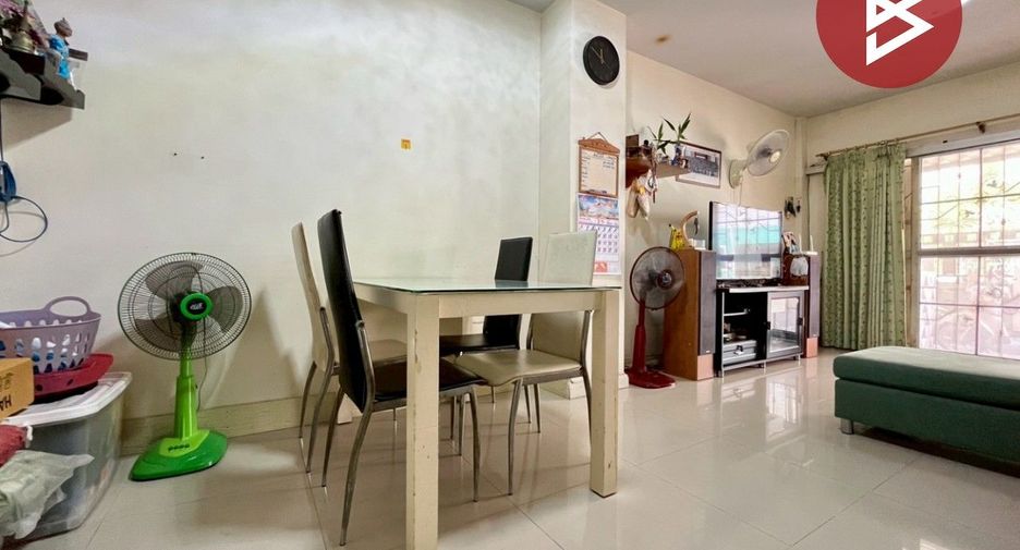 For sale 4 bedrooms townhouse in Bang Phli, Samut Prakan