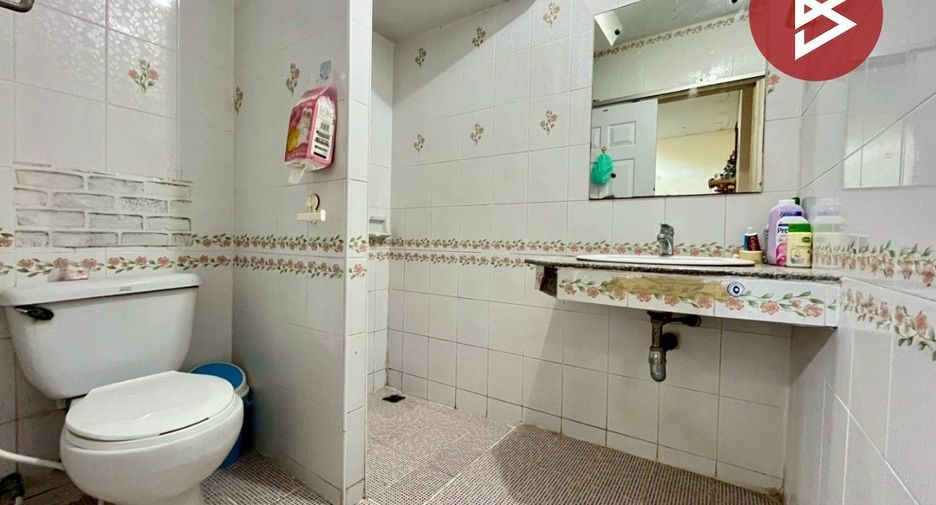 For sale 4 bedrooms townhouse in Bang Phli, Samut Prakan