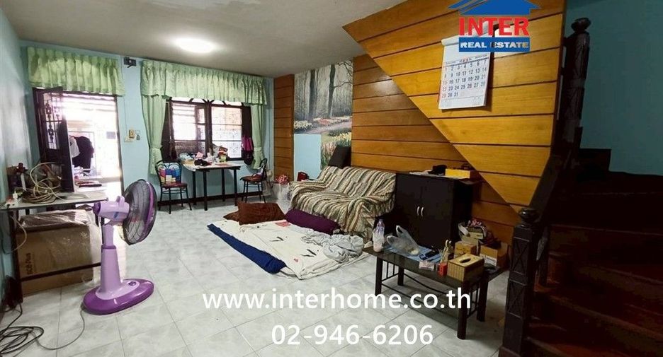 For sale 3 bedrooms townhouse in Bang Khen, Bangkok