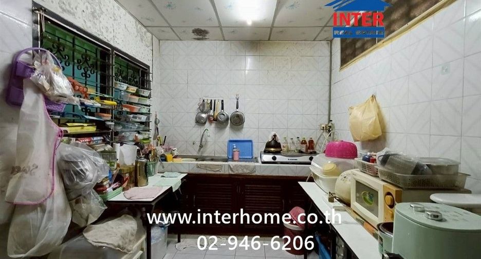 For sale 3 bedrooms townhouse in Bang Khen, Bangkok