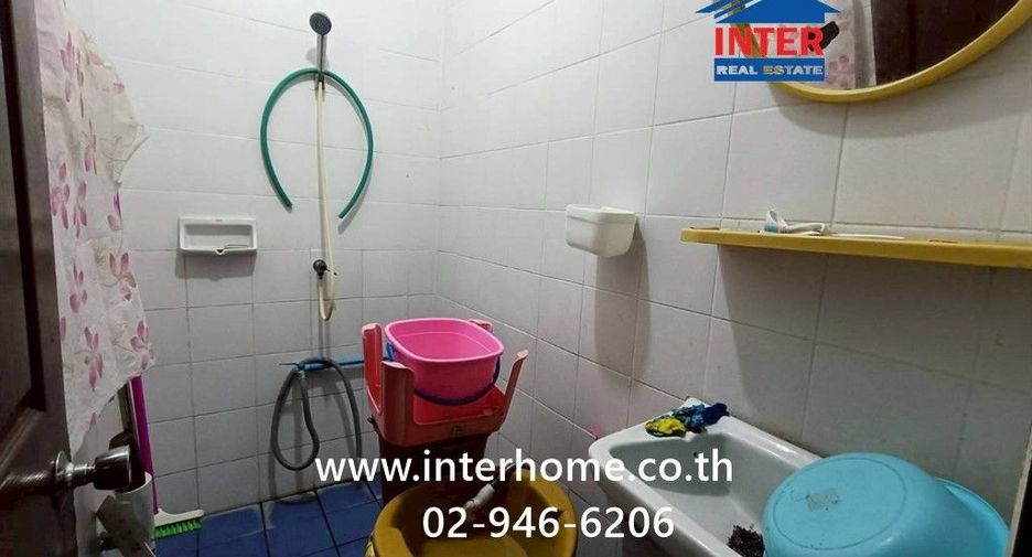 For sale 3 bedrooms townhouse in Bang Khen, Bangkok