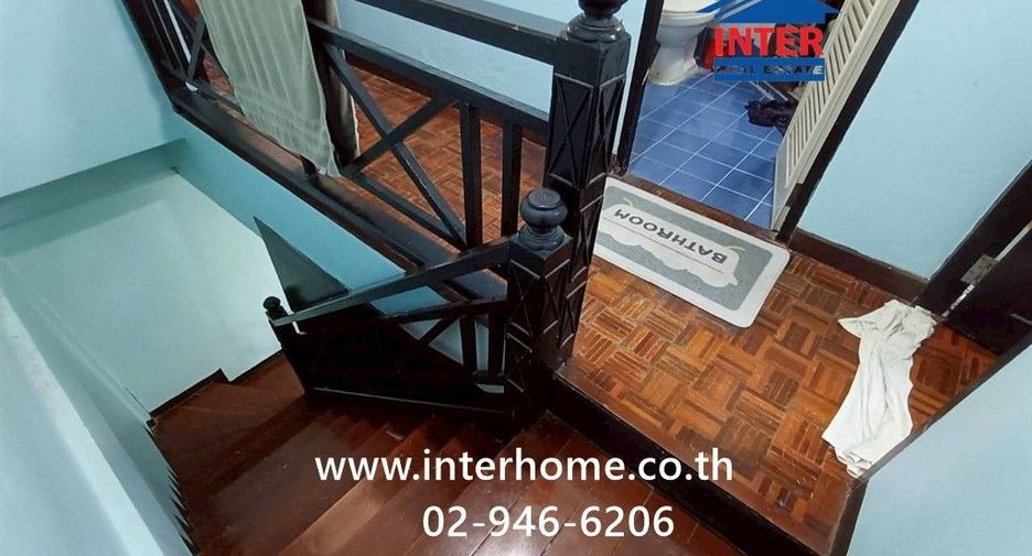 For sale 3 bedrooms townhouse in Bang Khen, Bangkok