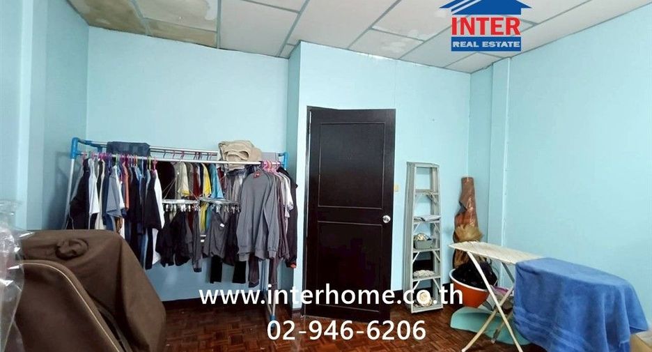 For sale 3 bedrooms townhouse in Bang Khen, Bangkok
