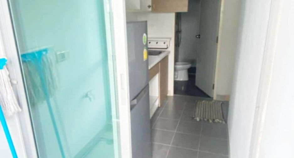 For sale 1 bed condo in Mueang Pathum Thani, Pathum Thani