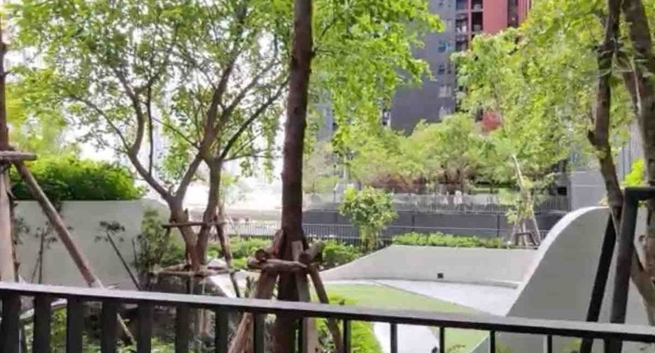 Wohnung zur Miete mit 1 Zimmer in Huai Khwang, Bangkok
