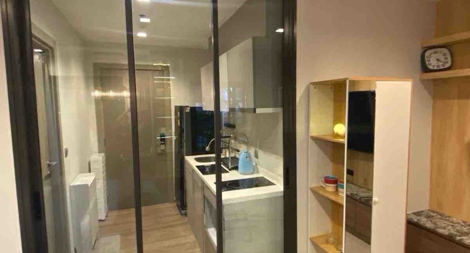 Wohnung zur Miete mit 1 Zimmer in Huai Khwang, Bangkok