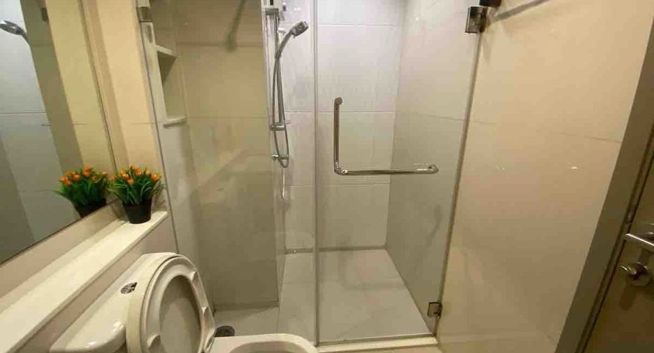Wohnung zur Miete mit 1 Zimmer in Huai Khwang, Bangkok