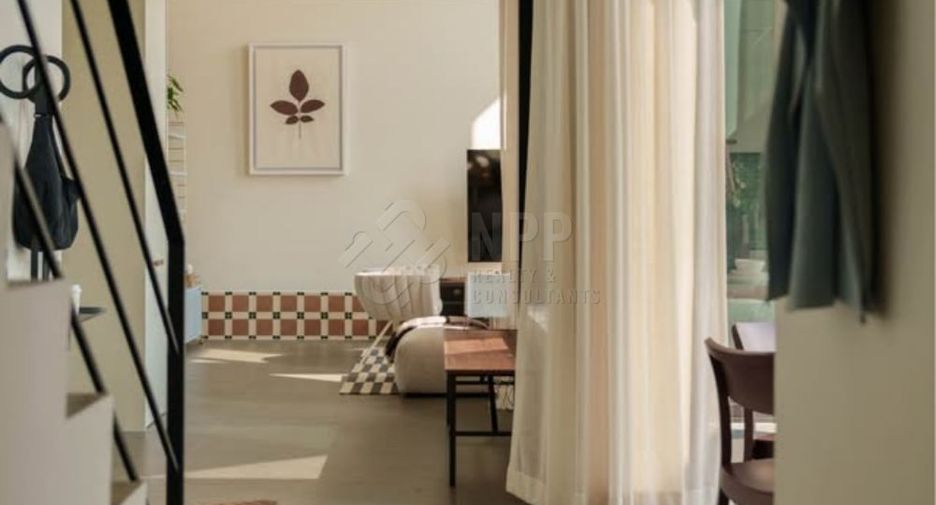 For rent 2 bedrooms condo in Sathon, Bangkok